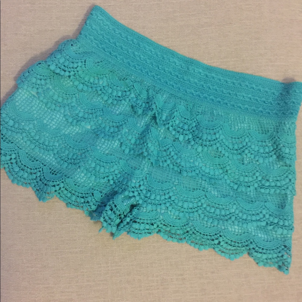 Cute lace shorts 💗